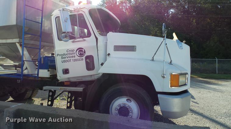 image for item DC2562 1998 Mack CH613 seed tender truck
