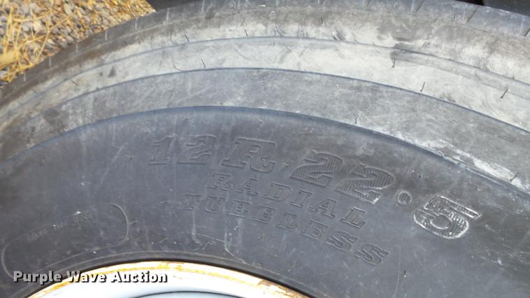 image for item DC2562 1998 Mack CH613 seed tender truck