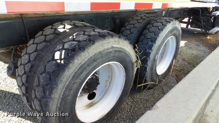 image for item DC2562 1998 Mack CH613 seed tender truck