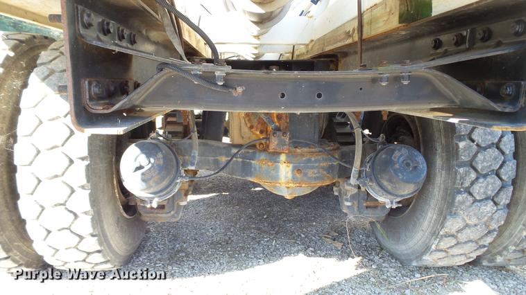 image for item DC2562 1998 Mack CH613 seed tender truck