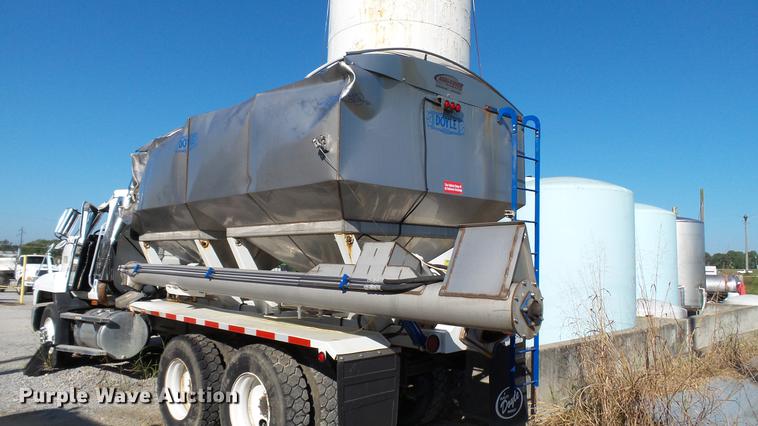 image for item DC2562 1998 Mack CH613 seed tender truck