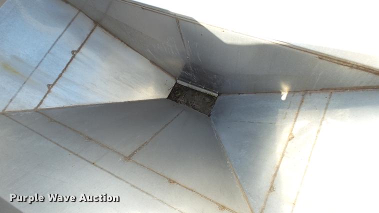 image for item DC2562 1998 Mack CH613 seed tender truck