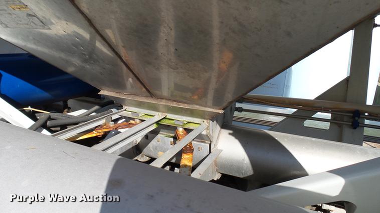 image for item DC2562 1998 Mack CH613 seed tender truck