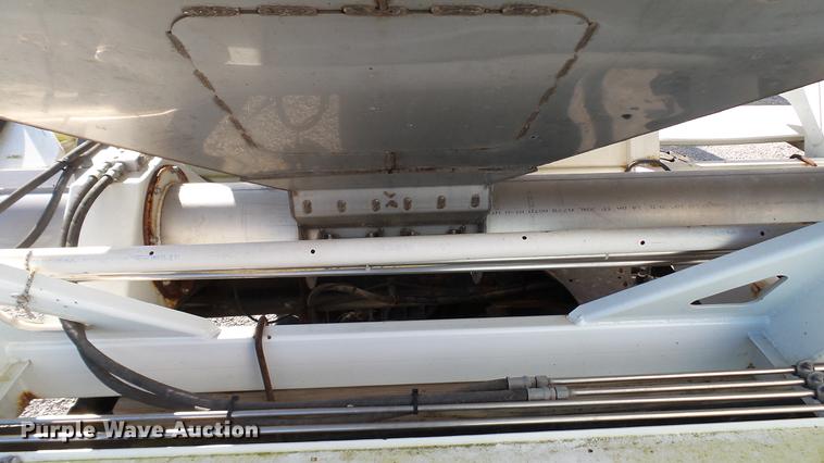 image for item DC2562 1998 Mack CH613 seed tender truck