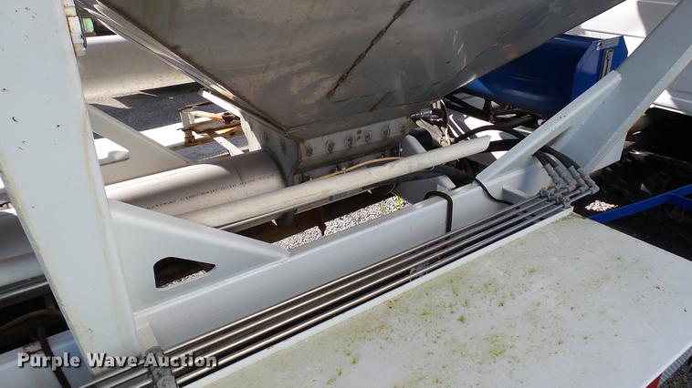 image for item DC2562 1998 Mack CH613 seed tender truck