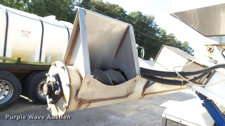 image for item DC2562 1998 Mack CH613 seed tender truck