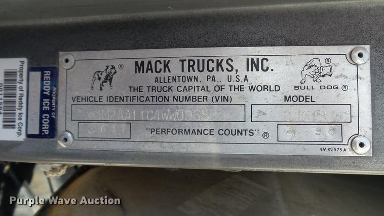 image for item DC2562 1998 Mack CH613 seed tender truck