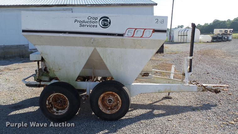 image for item DC2563 Willmar spreader