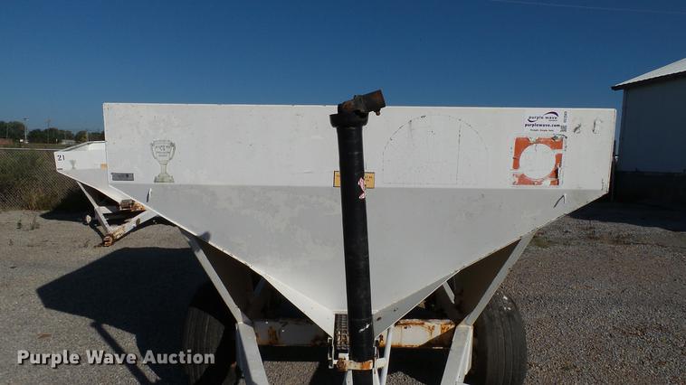 image for item DC2563 Willmar spreader