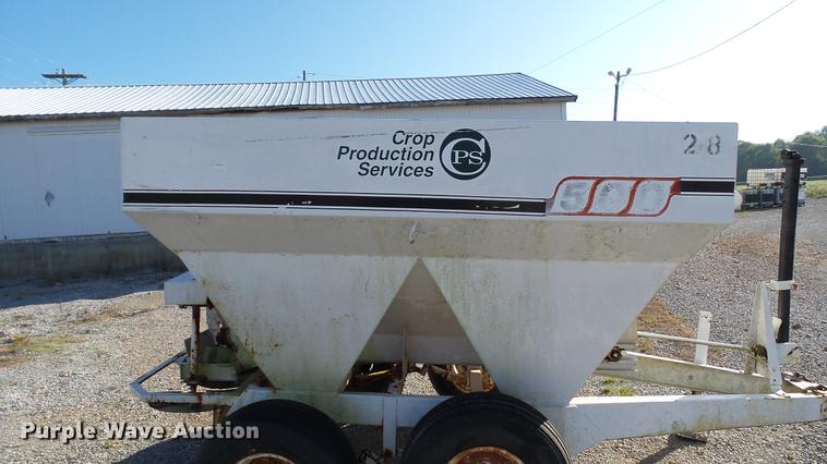 image for item DC2563 Willmar spreader