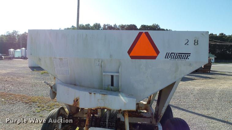 image for item DC2563 Willmar spreader