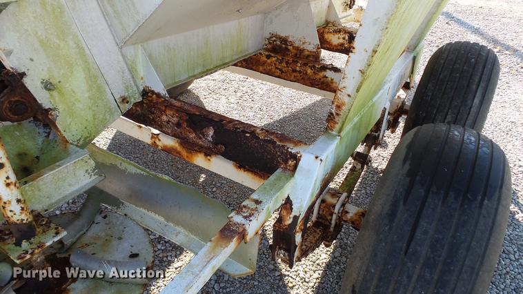 image for item DC2563 Willmar spreader