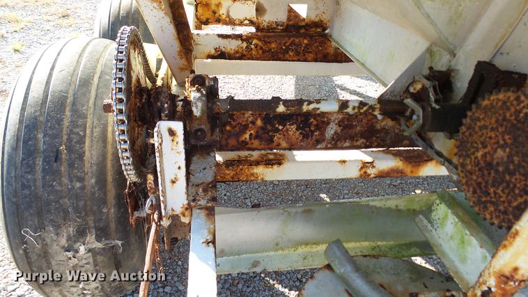 image for item DC2563 Willmar spreader