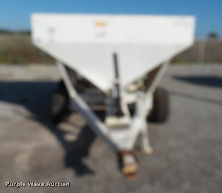 image for item DC2564 Willmar spreader
