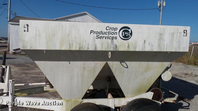 image for item DC2564 Willmar spreader