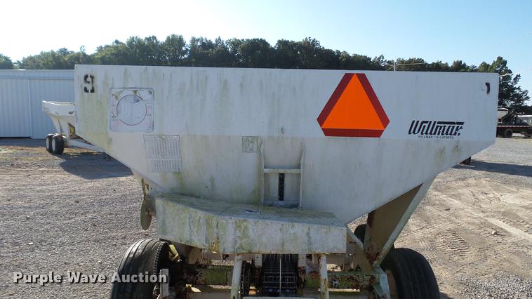 image for item DC2564 Willmar spreader