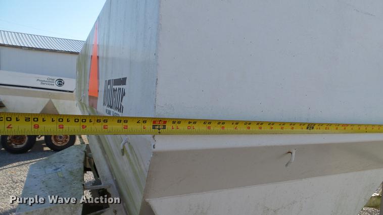 image for item DC2564 Willmar spreader