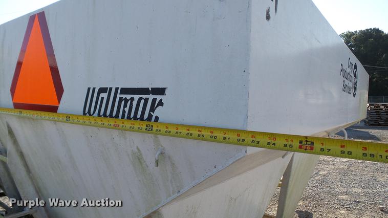 image for item DC2564 Willmar spreader