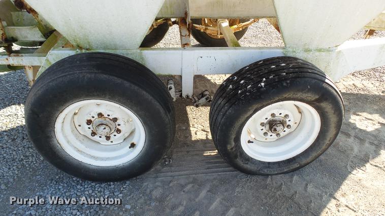 image for item DC2564 Willmar spreader