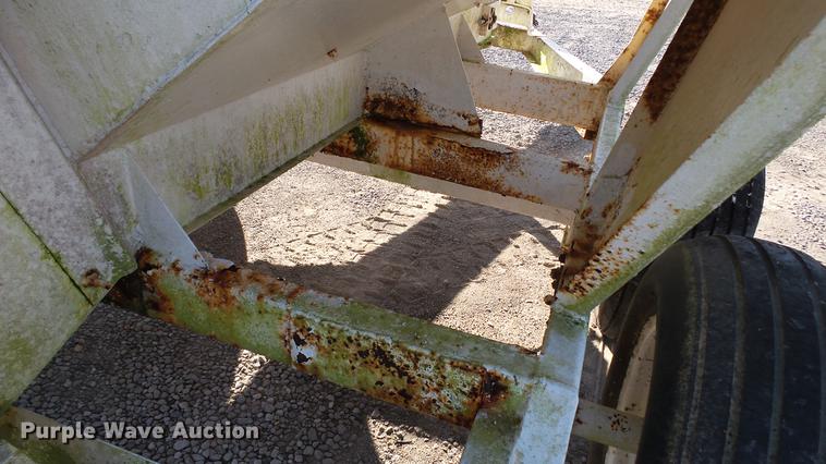 image for item DC2564 Willmar spreader