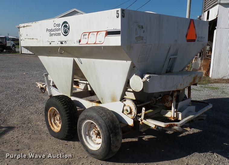 image for item DC2565 Willmar spreader