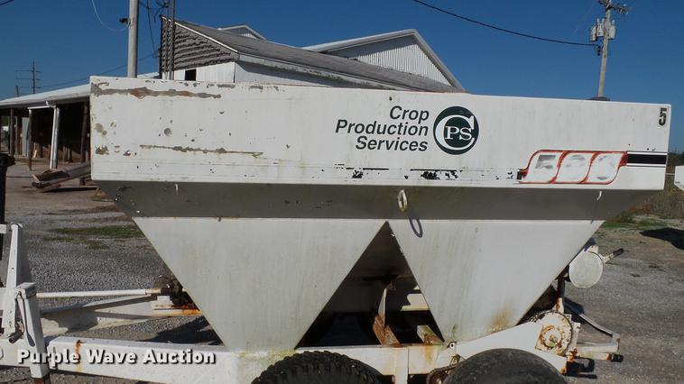 image for item DC2565 Willmar spreader