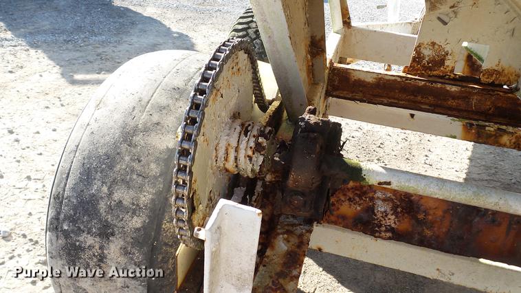 image for item DC2565 Willmar spreader