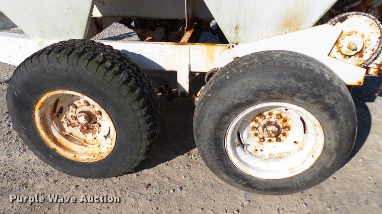 image for item DC2565 Willmar spreader