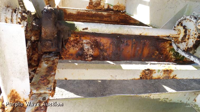 image for item DC2565 Willmar spreader