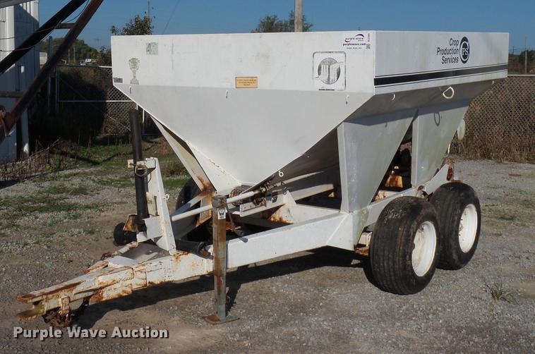 image for item DC2566 Willmar spreader