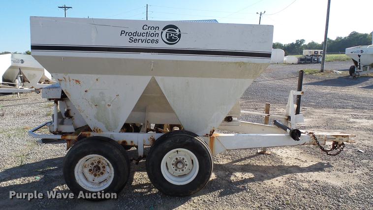 image for item DC2566 Willmar spreader