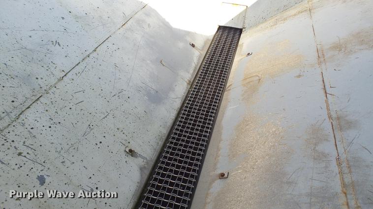 image for item DC2566 Willmar spreader