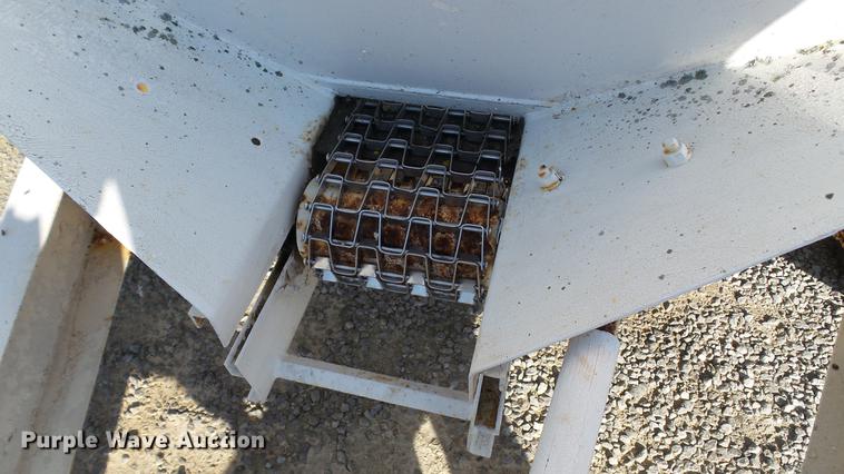 image for item DC2566 Willmar spreader