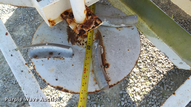 image for item DC2566 Willmar spreader