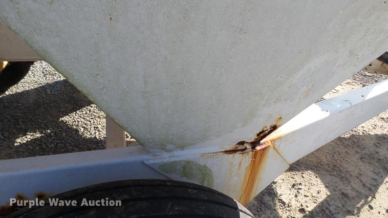 image for item DC2566 Willmar spreader