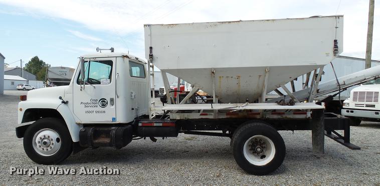 image for item DC2568 1987 International 1955 seed tender truck