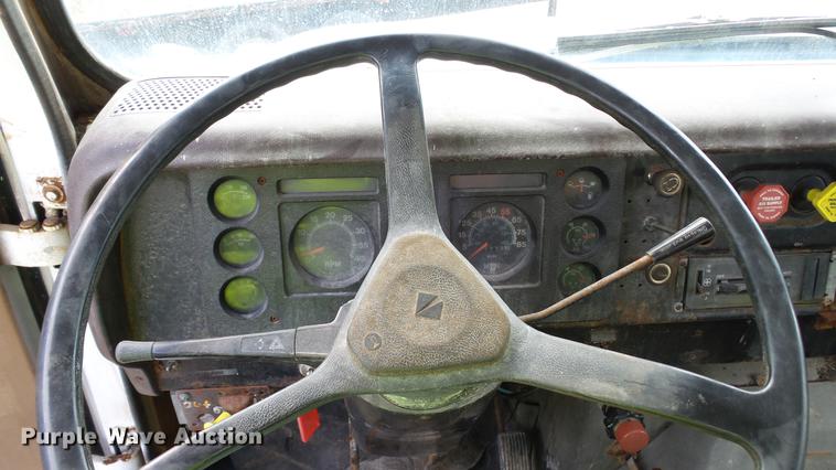 image for item DC2568 1987 International 1955 seed tender truck