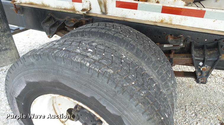 image for item DC2568 1987 International 1955 seed tender truck