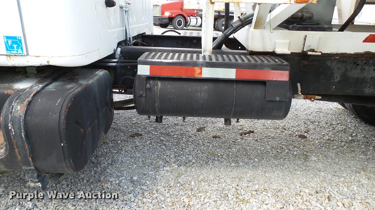 image for item DC2568 1987 International 1955 seed tender truck