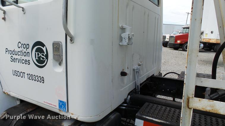 image for item DC2568 1987 International 1955 seed tender truck