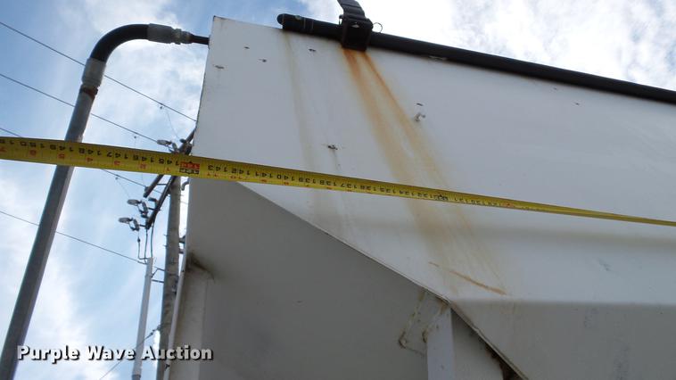 image for item DC2568 1987 International 1955 seed tender truck