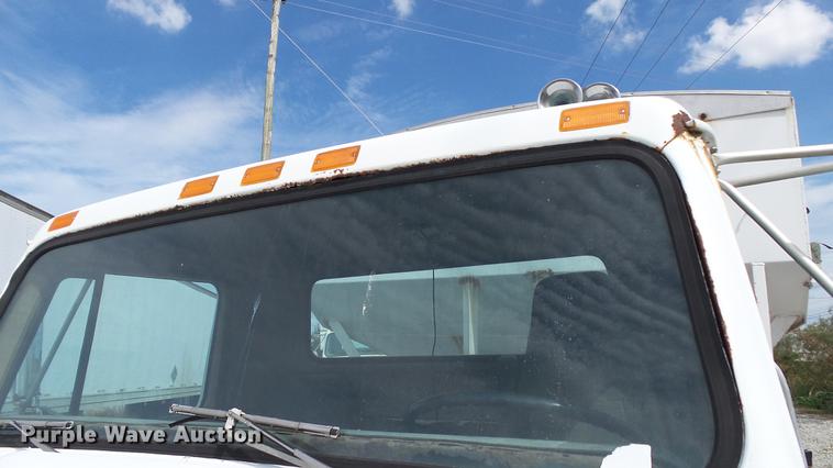 image for item DC2568 1987 International 1955 seed tender truck