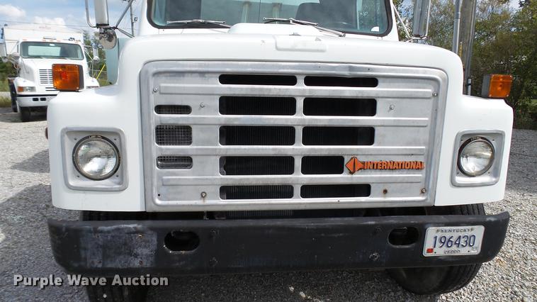 image for item DC2568 1987 International 1955 seed tender truck