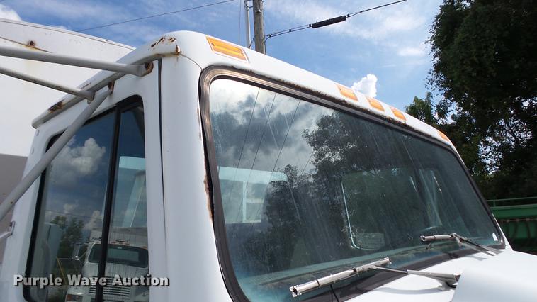 image for item DC2568 1987 International 1955 seed tender truck