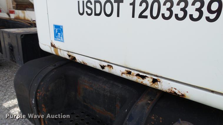 image for item DC2568 1987 International 1955 seed tender truck