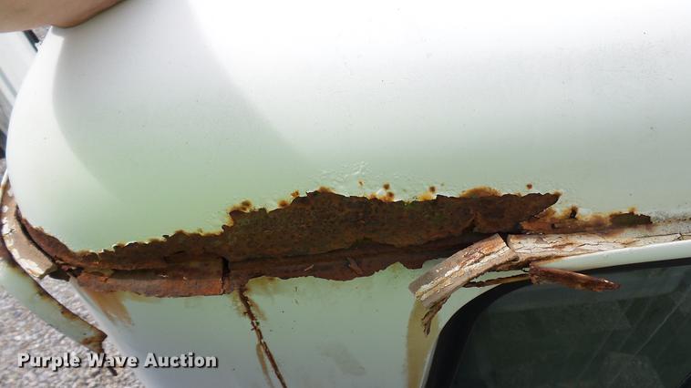 image for item DC2568 1987 International 1955 seed tender truck