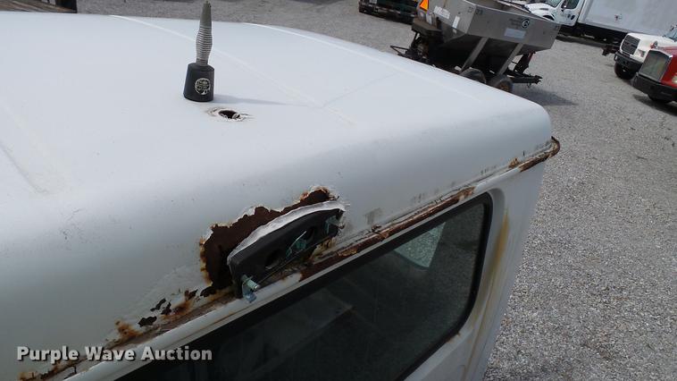 image for item DC2568 1987 International 1955 seed tender truck