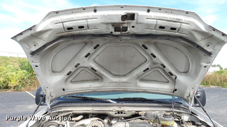 image for item DC2570 2004 Ford F450 Super Duty flatbed pickup truck