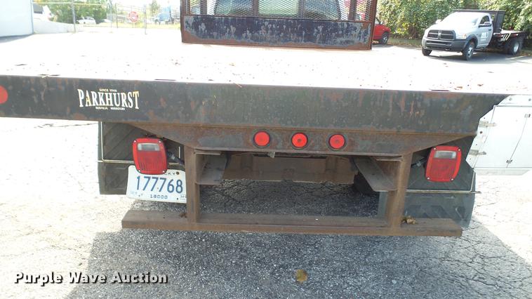 image for item DC2570 2004 Ford F450 Super Duty flatbed pickup truck