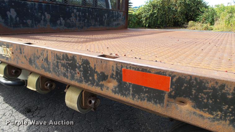 image for item DC2570 2004 Ford F450 Super Duty flatbed pickup truck